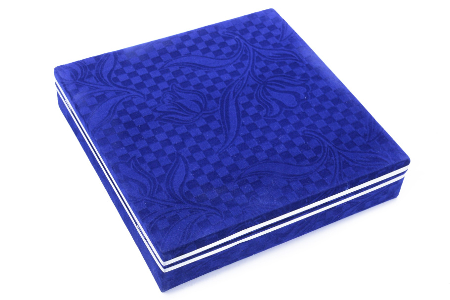 Шахматы из камня "Грация" темный мрамор и оникс 30 купить в Москве