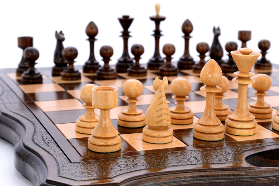 Шахматы + нарды резные "Defent" 50, Harutyunyan купить в Москве