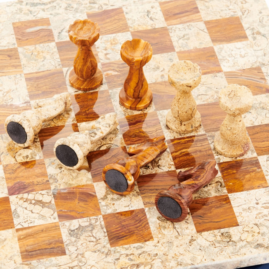 Шахматы каменные "Грация" яшма и ракушечник 30 купить в Москве Шахматы каменные "Грация" яшма и ракушечник 30 купить в Москве