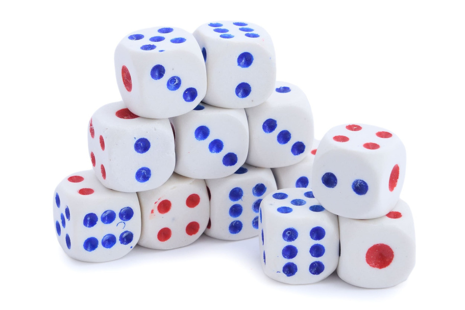 Кости игральные, пластик, белые 18 мм (2 шт), StartTime купить в Москве Кости игральные, пластик, белые 18 мм (2 шт), StartTime купить в Москве