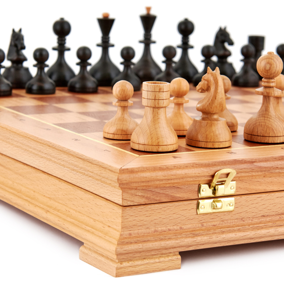 Шахматы в ларце "Авангард" бук купить в Москве