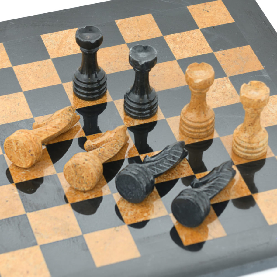 Шахматы из камня "Илион" мрамор и ракушечник 40 купить в Москве