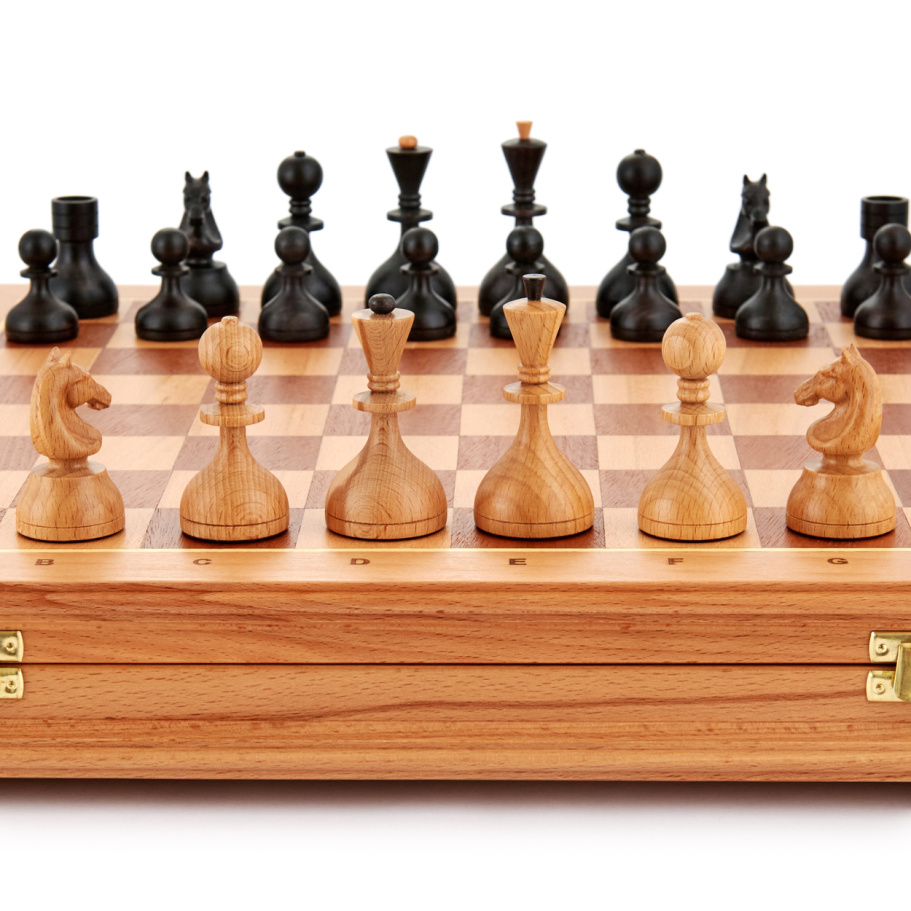 Шахматы в ларце "Авангард" бук купить в Москве